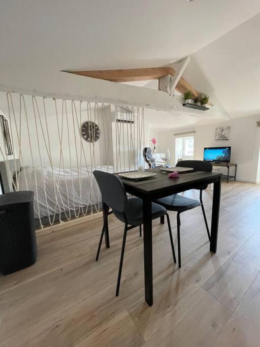 Studio Neuf Lumineux Climatise เบลย์ ภายนอก รูปภาพ